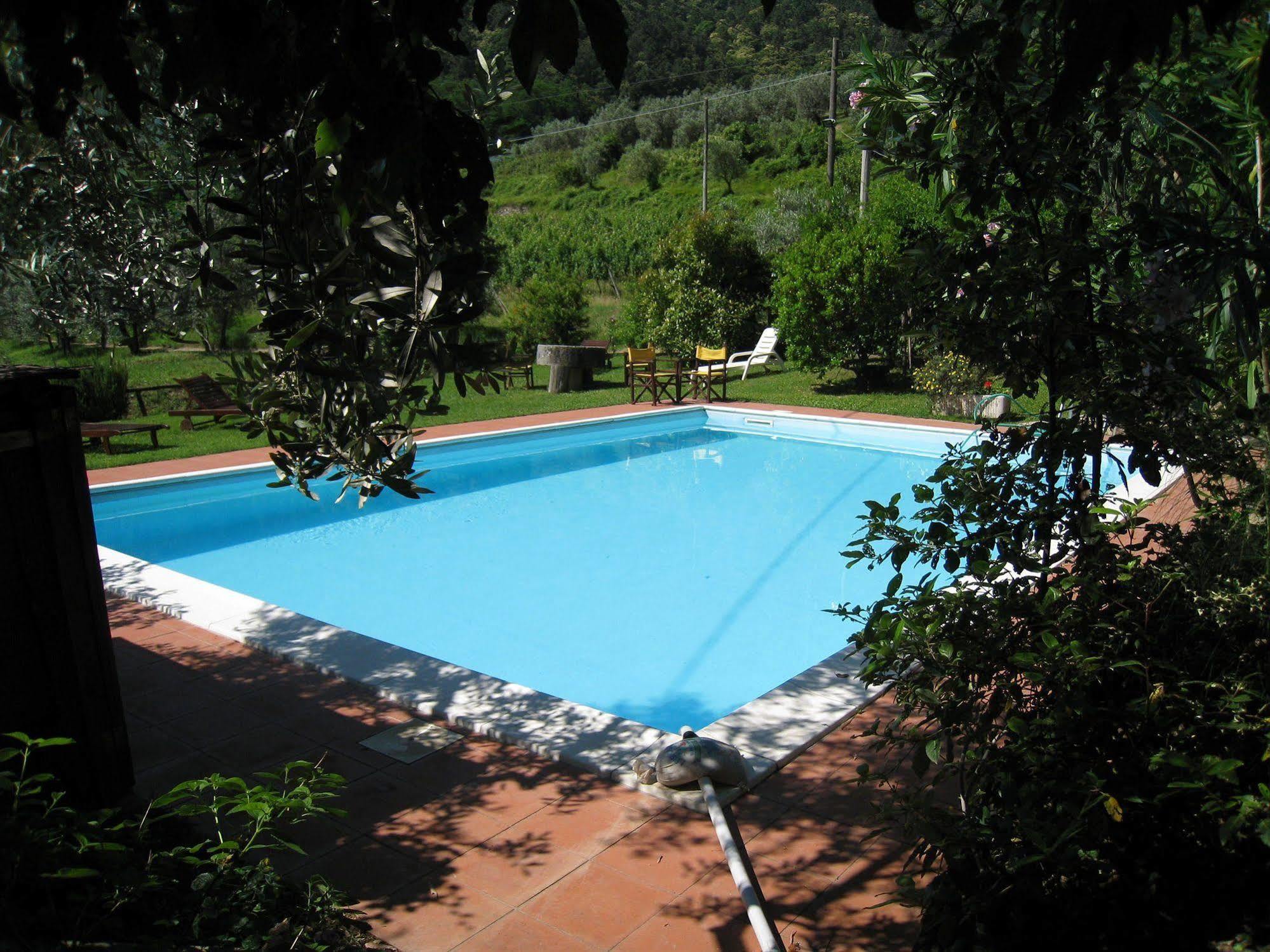 Fattoria Di Bacchereto - Guest House מראה חיצוני תמונה