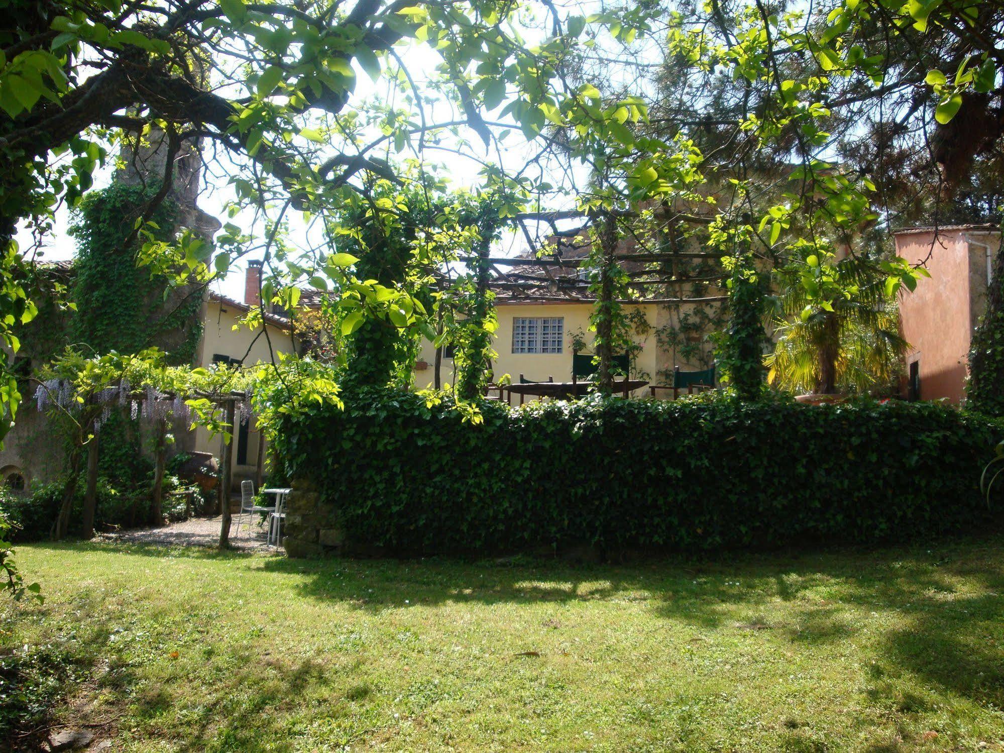 Fattoria Di Bacchereto - Guest House מראה חיצוני תמונה