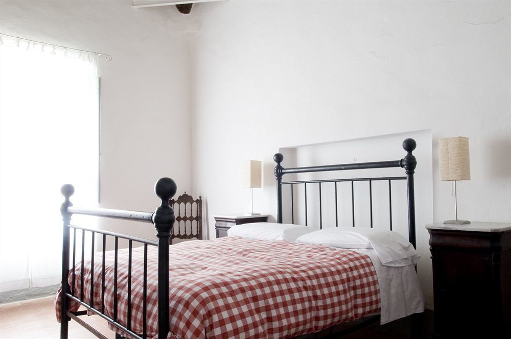 Fattoria Di Bacchereto - Guest House מראה חיצוני תמונה