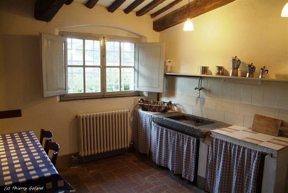 Fattoria Di Bacchereto - Guest House מראה חיצוני תמונה