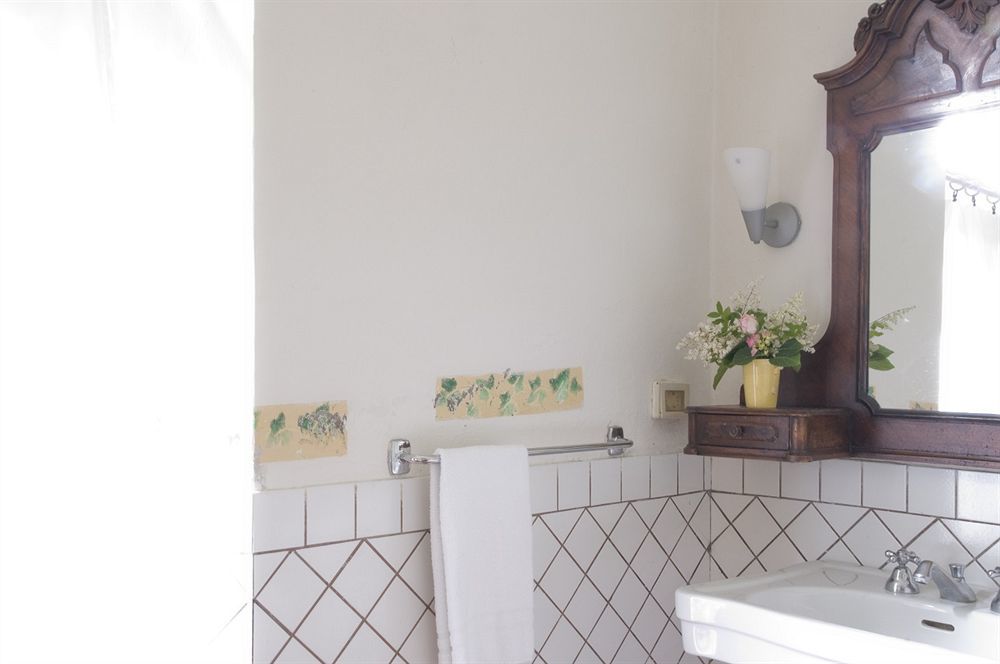 Fattoria Di Bacchereto - Guest House מראה חיצוני תמונה