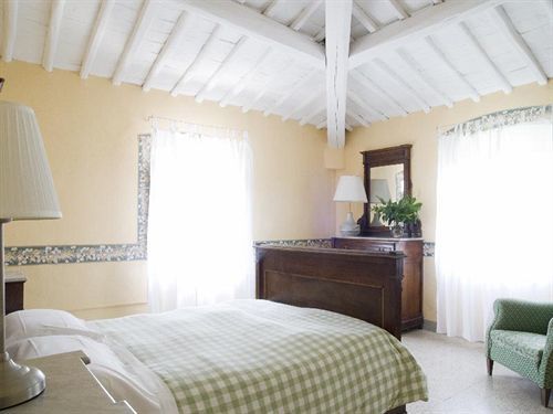 Fattoria Di Bacchereto - Guest House מראה חיצוני תמונה